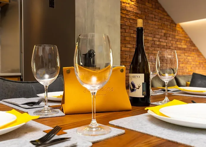 Industrial-style 2bd Loft With Parking Spot By Flat Mаnager 公寓 普罗夫迪夫