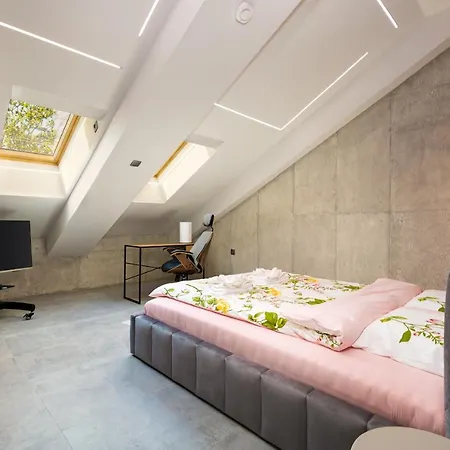 Apartment Industrial-style 2bd Loft With Parking Spot By Flat Mаnager *