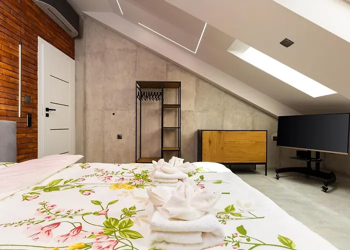 Industrial-style 2bd Loft With Parking Spot By Flat Mаnager *