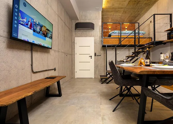 Industrial-style 2bd Loft With Parking Spot By Flat Mаnager Apartment *